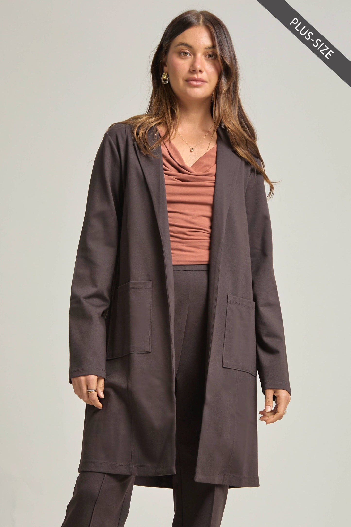 Dear Scarlett - PLUS SIZE Magic Chic Midi Jacket: Red