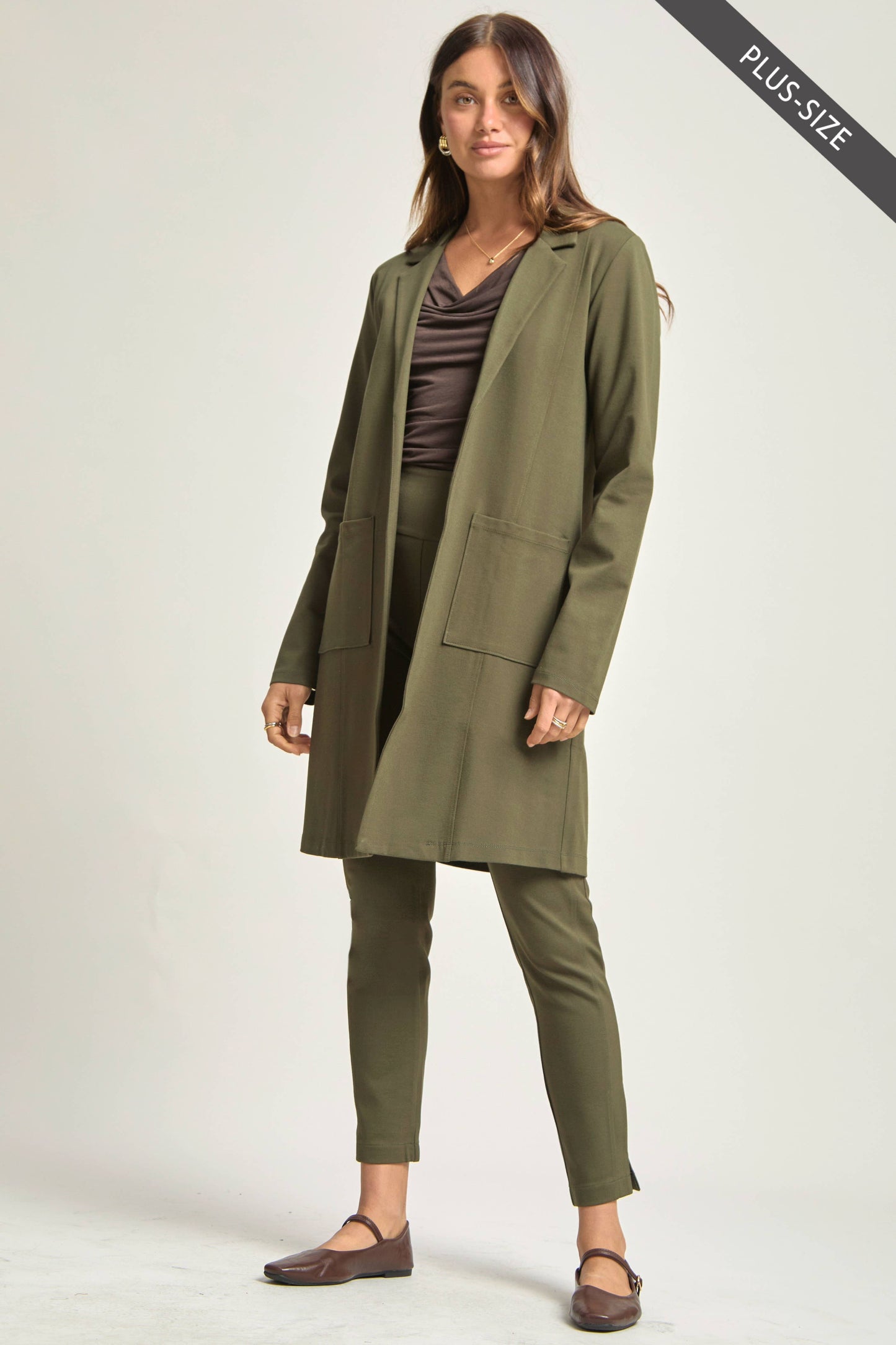 Dear Scarlett - PLUS SIZE Magic Chic Midi Jacket: Red