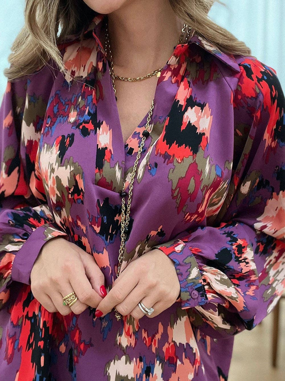 Secret Style Source - Painterly V-Neck Bubble Sleeve Top: Purple / S