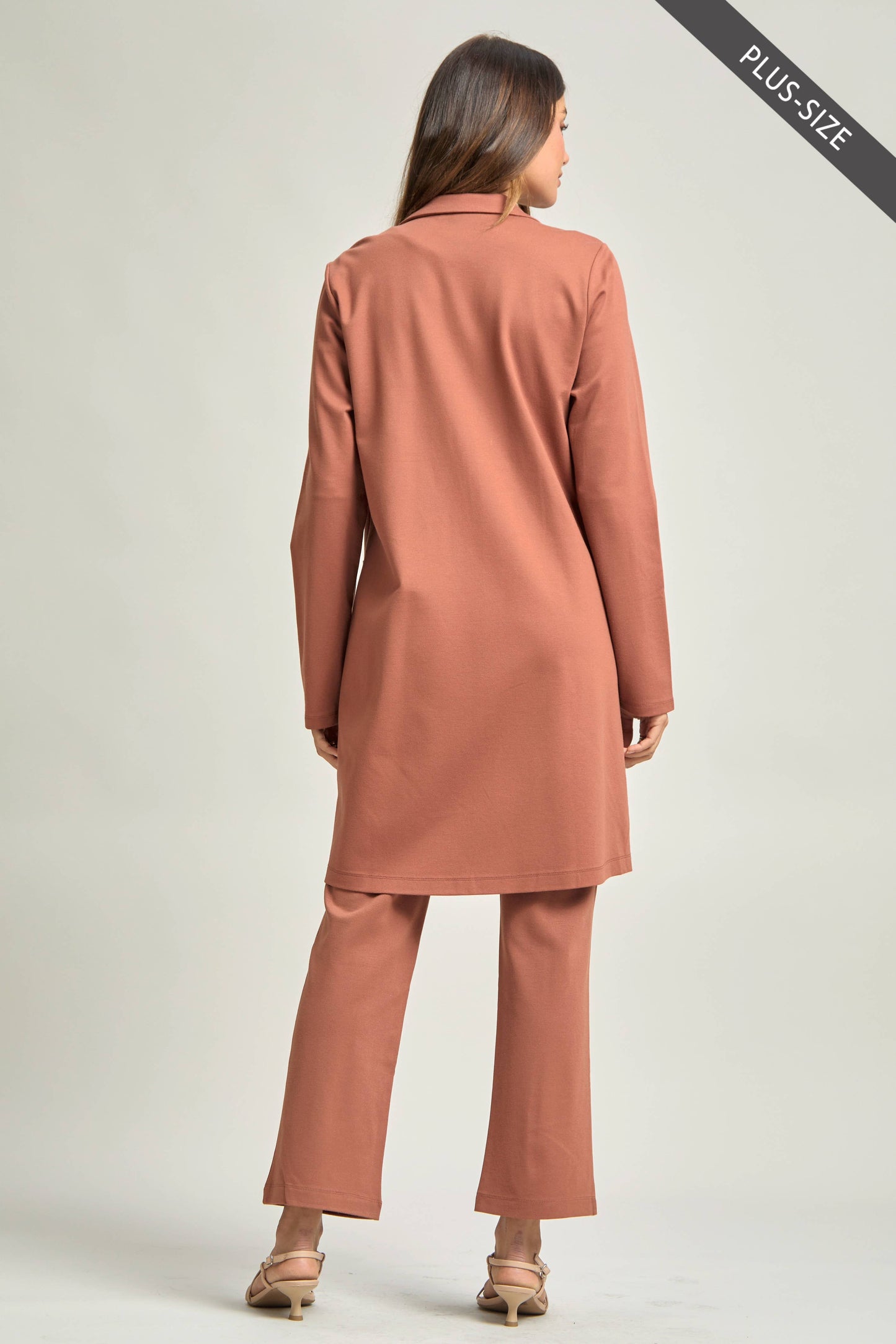 Dear Scarlett - PLUS SIZE Magic Chic Midi Jacket: Red