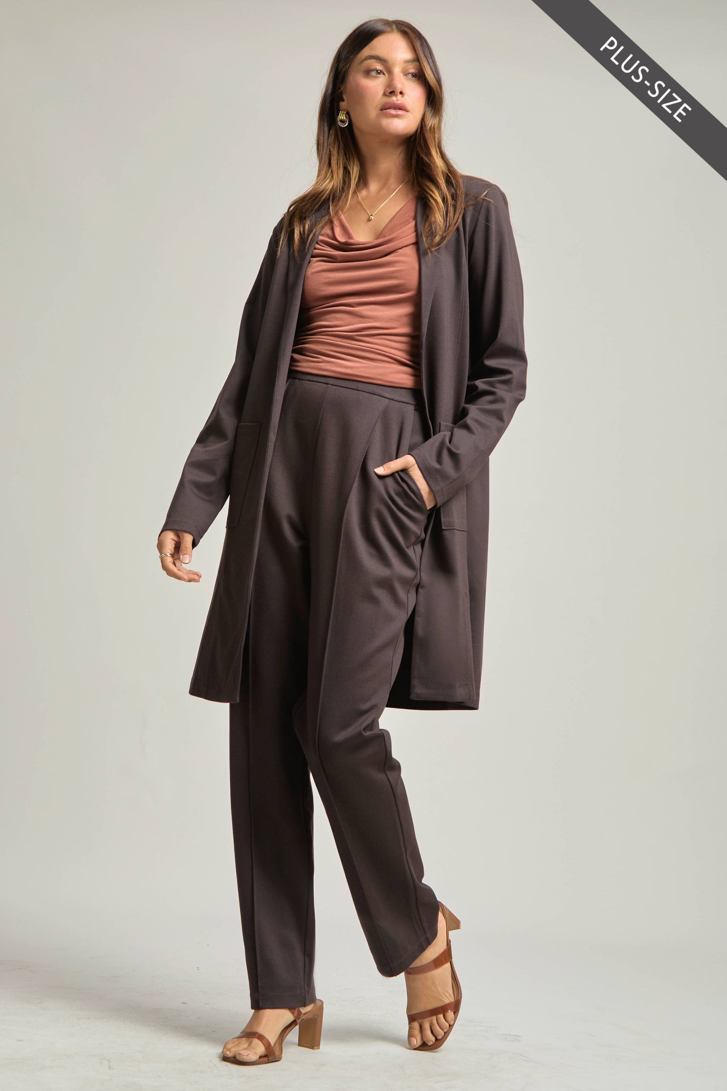 Dear Scarlett - PLUS SIZE Magic Chic Midi Jacket: Red